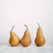 Load image into Gallery viewer, Parisian Pear Refresher Spray (wholesale)-wholesale-Angel Aromatics
